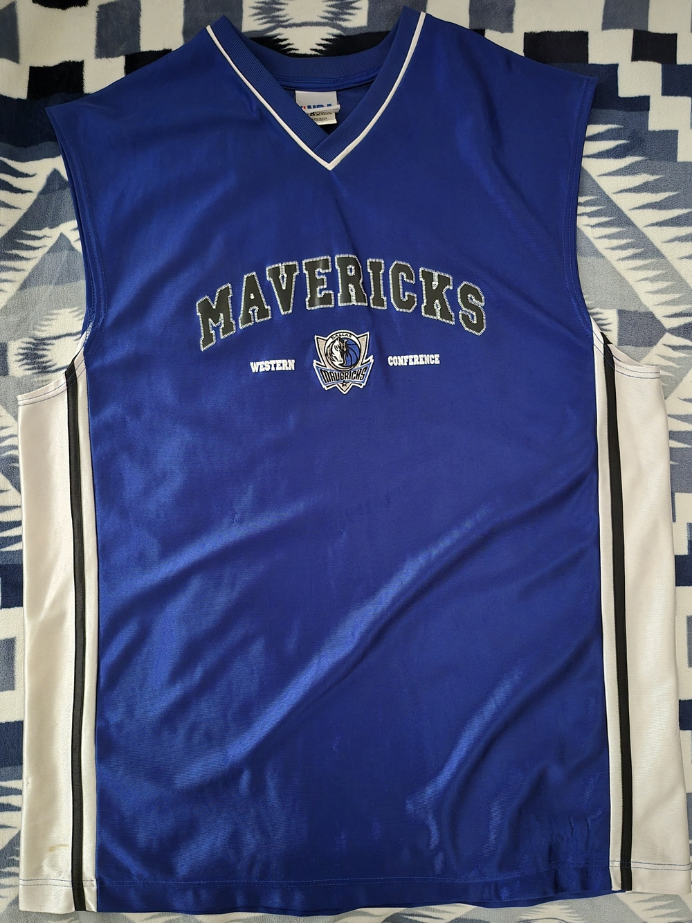STARTER NBA Mavericks Vintage Blue and White XL Basketball Jersey